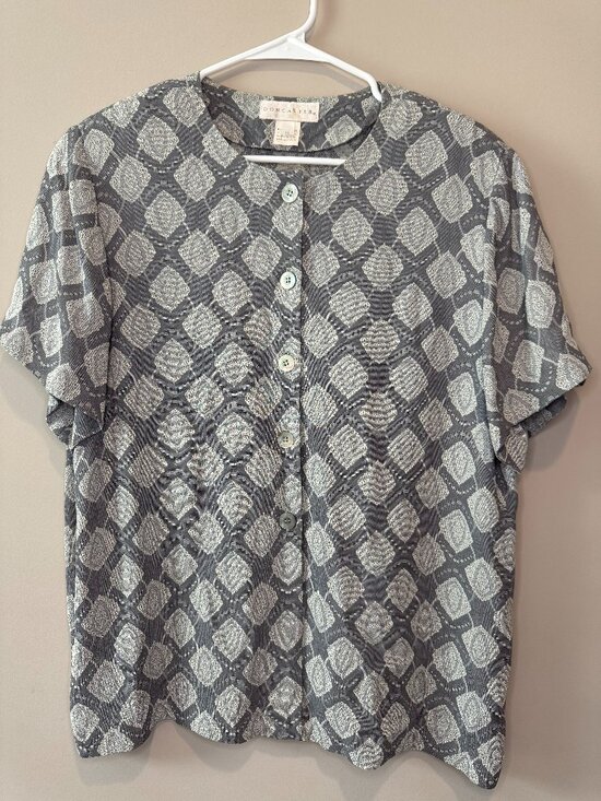 Doncaster Tops - Doncaster Womens Blouse Size 16 Gray Silver Paisley Vintage Button Front USA